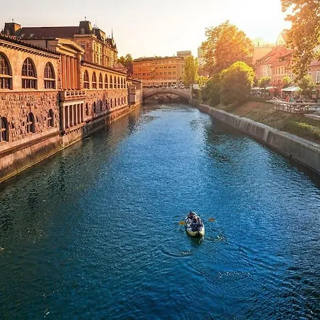 Hanna's With Free Parking Lägenhet *