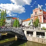 Hanna's With Free Parking Apartma *