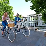 Hanna's With Free Parking Apartment *